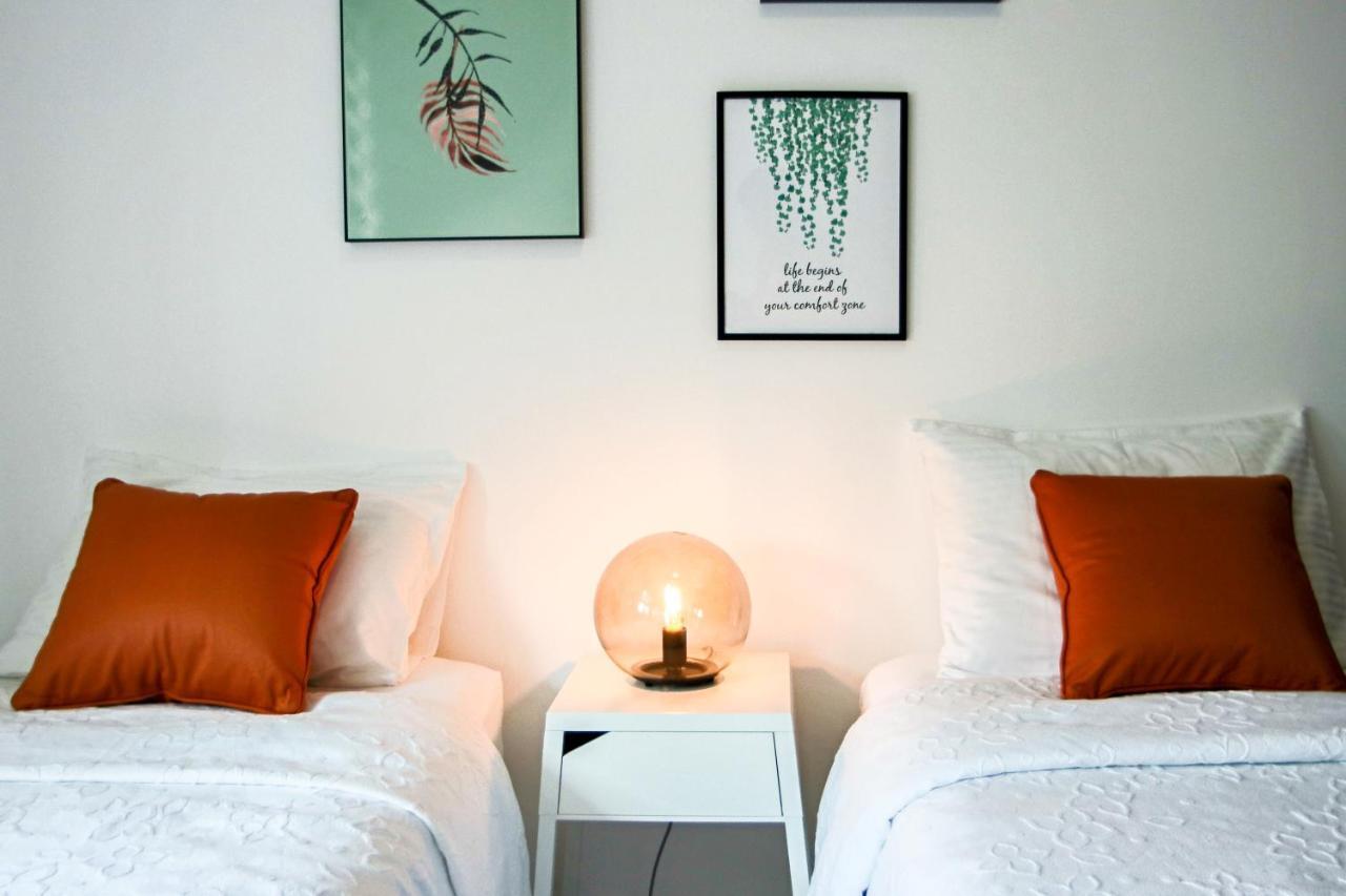 Phaedrus Living Seaview Luxury Flat Lighthouse 53 Apartment Paphos ภายนอก รูปภาพ