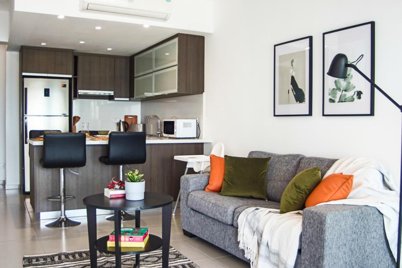 Phaedrus Living Seaview Luxury Flat Lighthouse 53 Apartment Paphos ภายนอก รูปภาพ